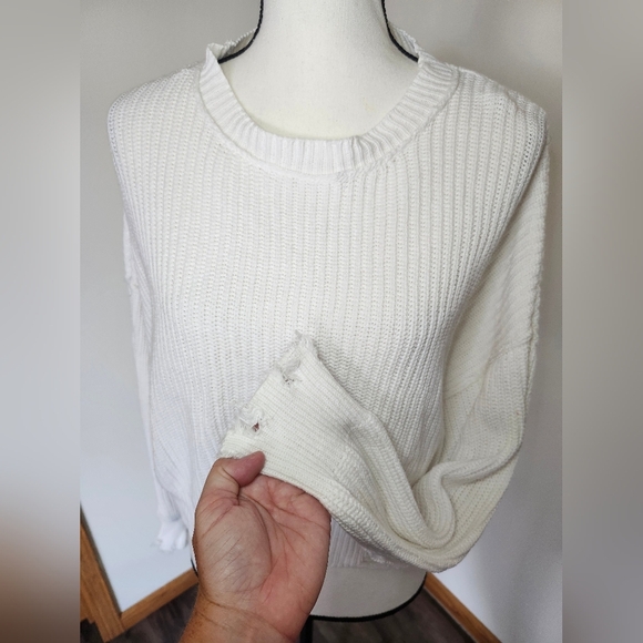 Forever 21 White Cropped Distressed Crew Neck Knit Sweater - Picture 3 of 5